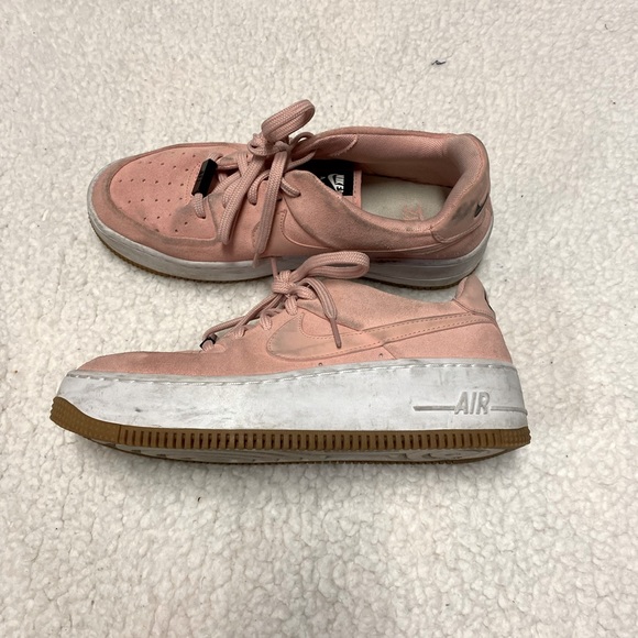 Nike Air Force 1 - Picture 2 of 3